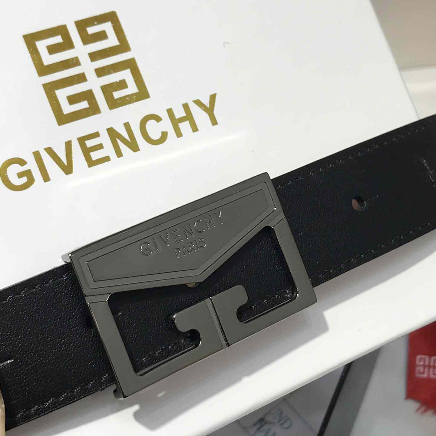 Givenchy  Leather Belt      30mm - EUR FASHION