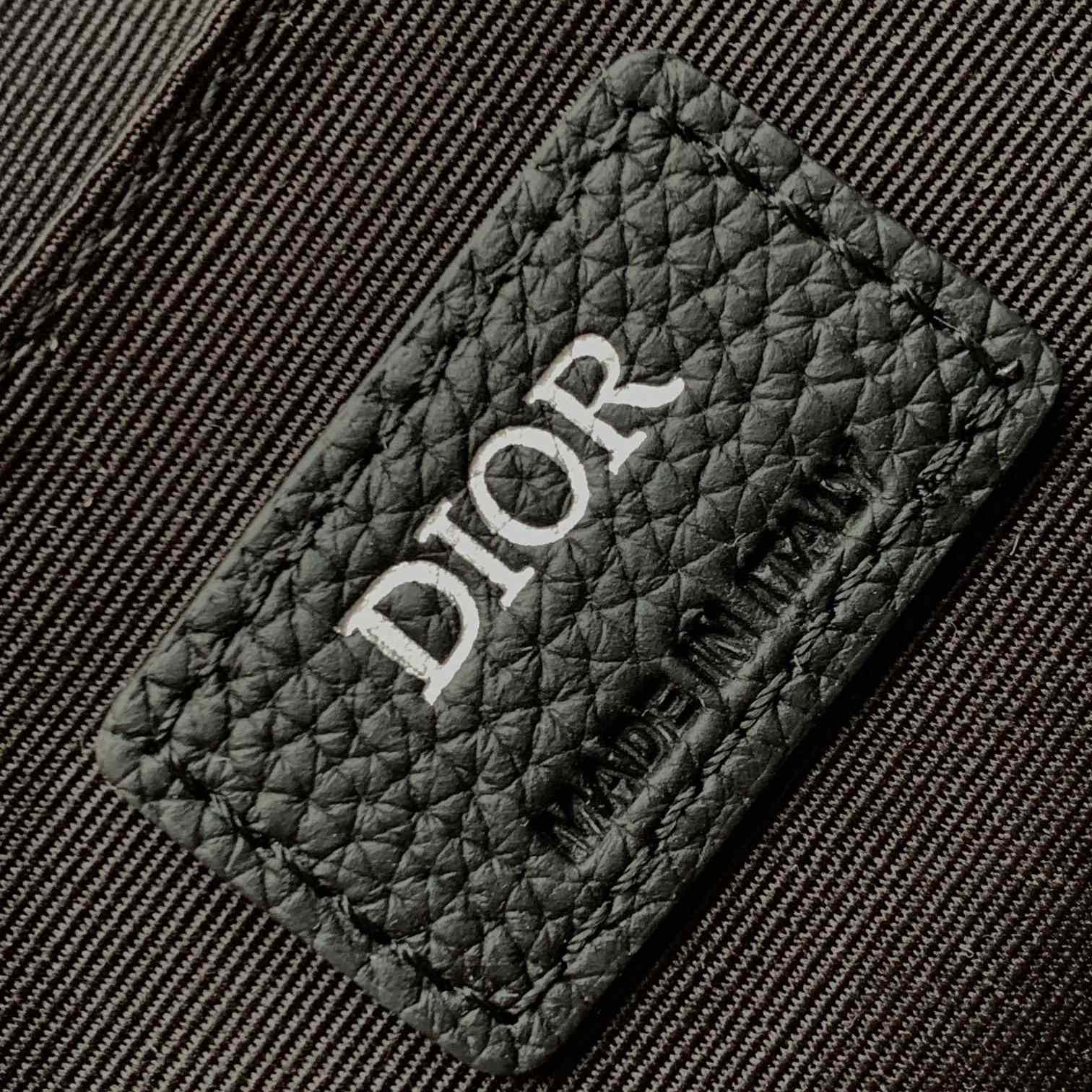 Dior 8 Backpack - EUR FASHION