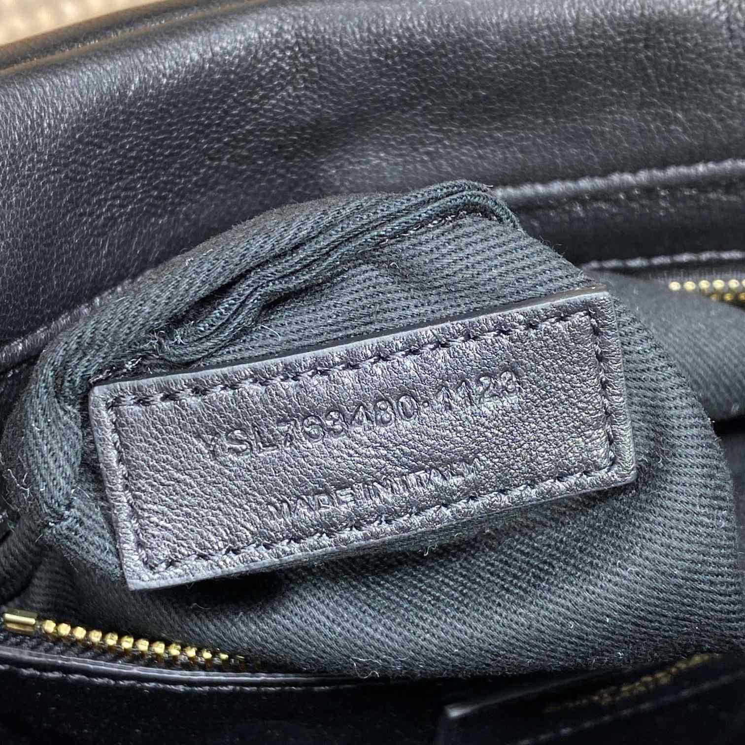 Saint Laurent Le 5 À 7 Supple Small In Padded Lambskin - EUR FASHION