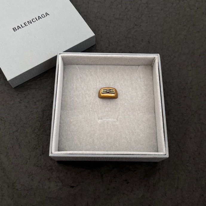 Balenciaga Icon Signet Ring  - EUR FASHION