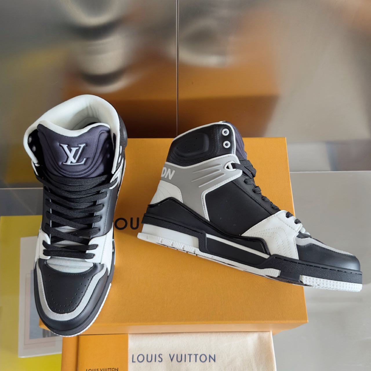 Louis Vuitton LV Trainer Sneaker            - EUR FASHION