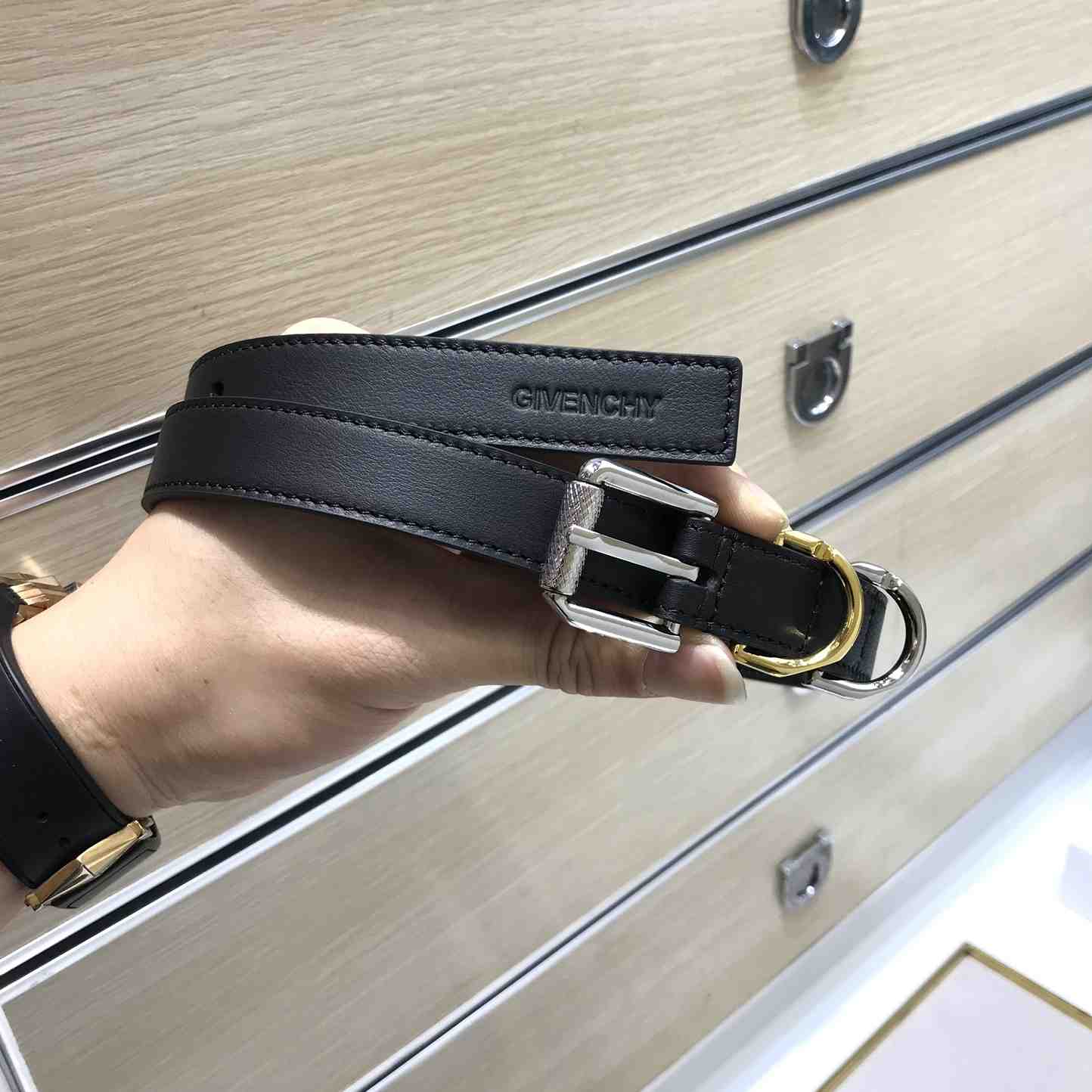 Givenchy Voyou Belt In Leather - EUR FASHION