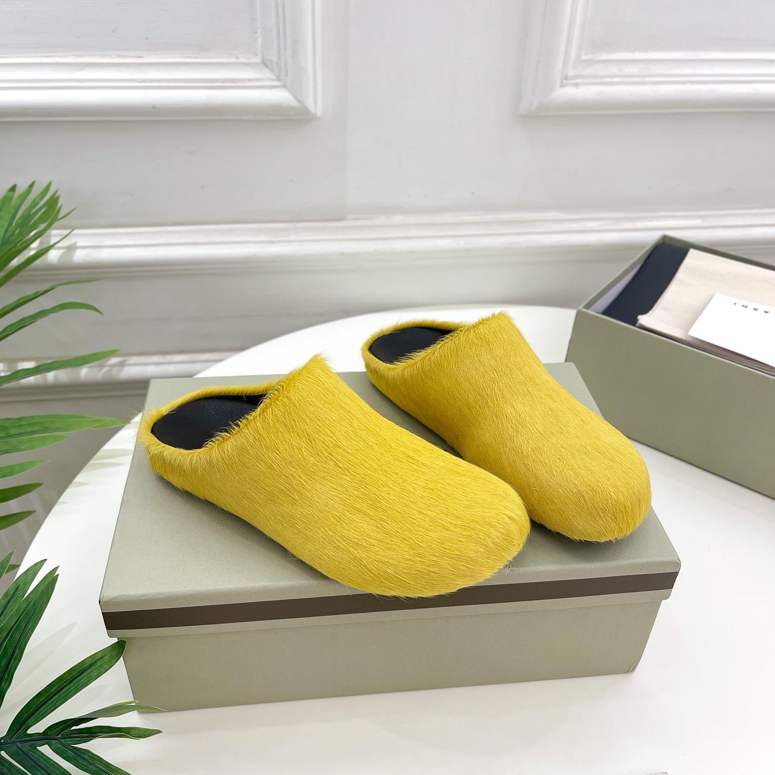 Marni Yellow Long Hair Calfskin Fussbett Sabot - EUR FASHION