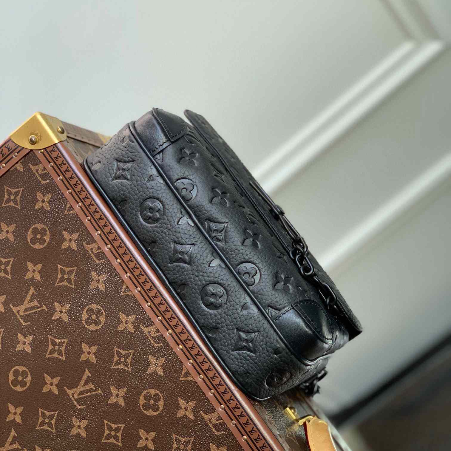 Louis Vuitton Steamer Messenger       M23742 - EUR FASHION