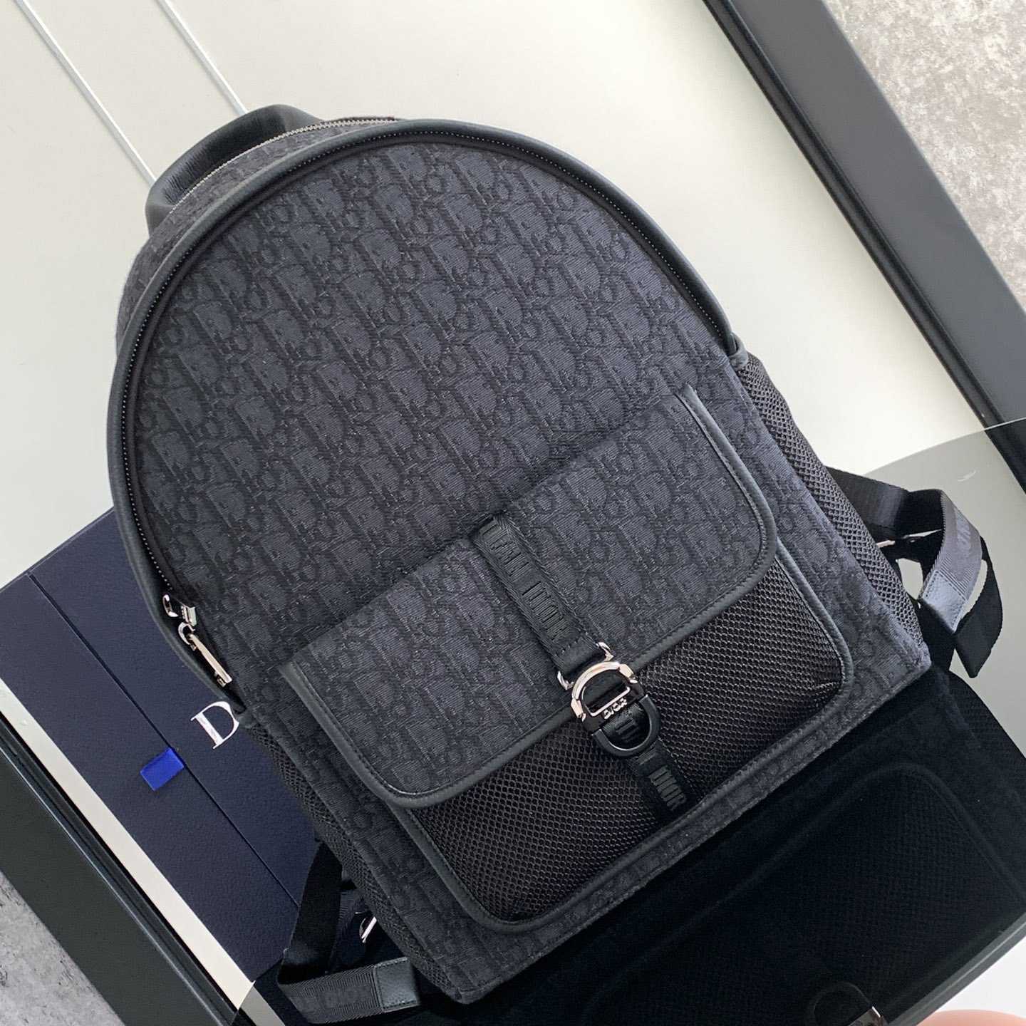 Dior 8 Backpack - EUR FASHION