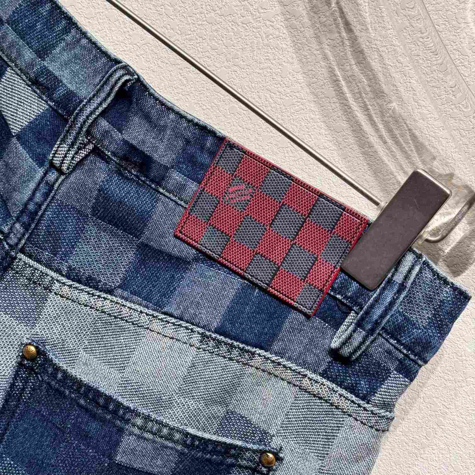 Louis Vuitton Damier Denim Skate Pants   1AFIA5 - EUR FASHION