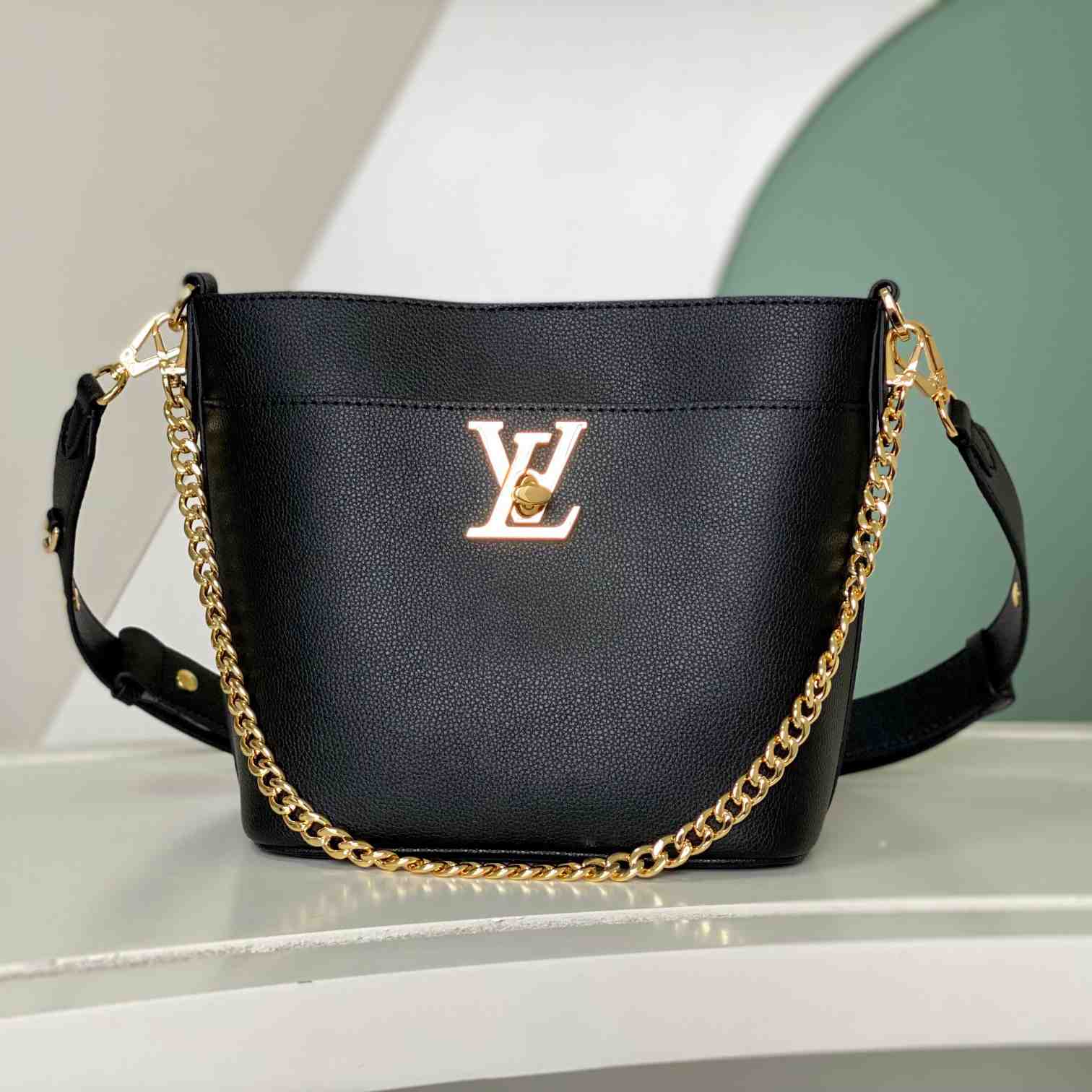 Louis Vuitton Lock and Walk    M24006 - EUR FASHION