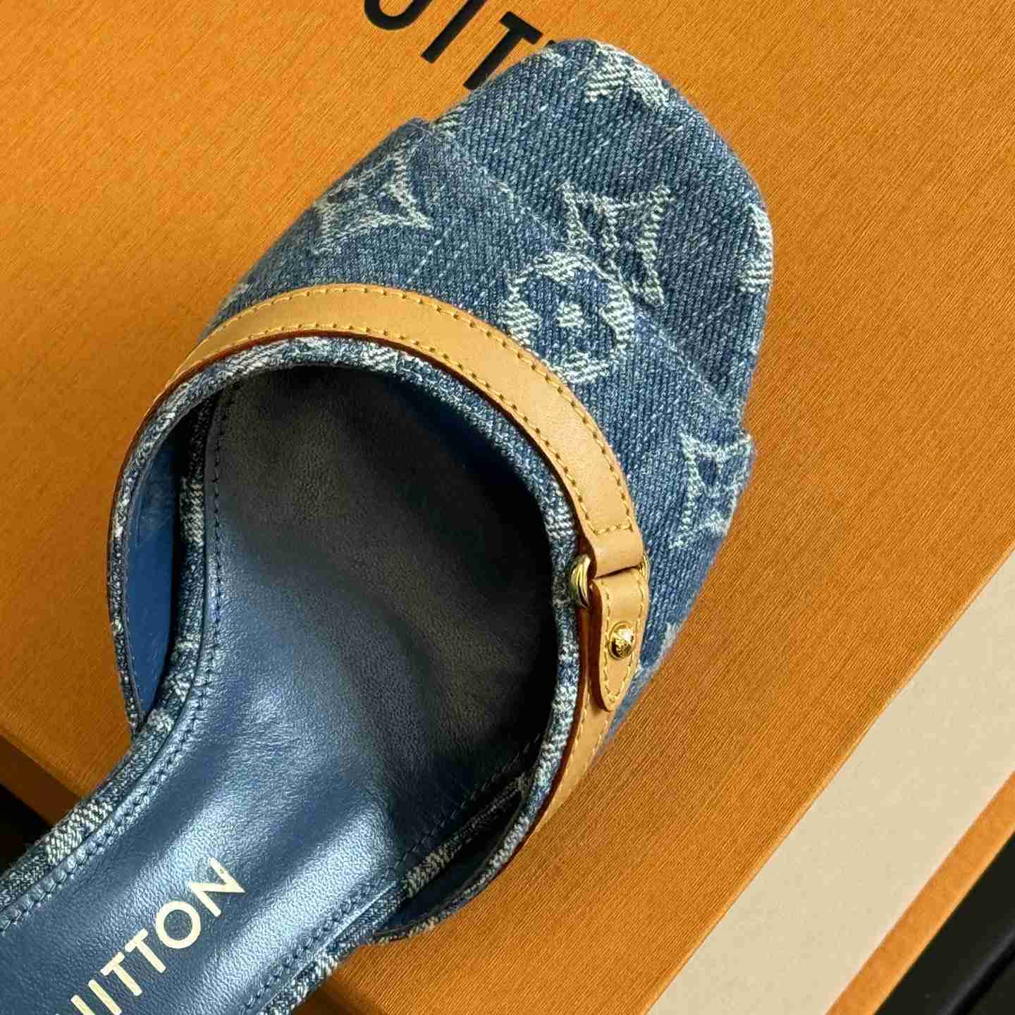 Louis Vuitton Neo Revival Mule   - EUR FASHION