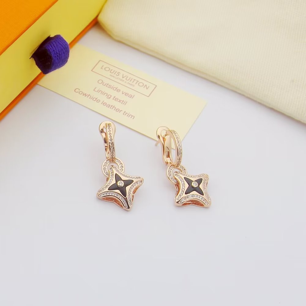 Louis Vuitton Ever Blossom Earrings - EUR FASHION