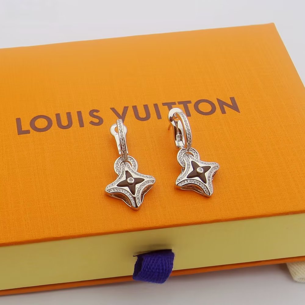 Louis Vuitton Ever Blossom Earrings - EUR FASHION