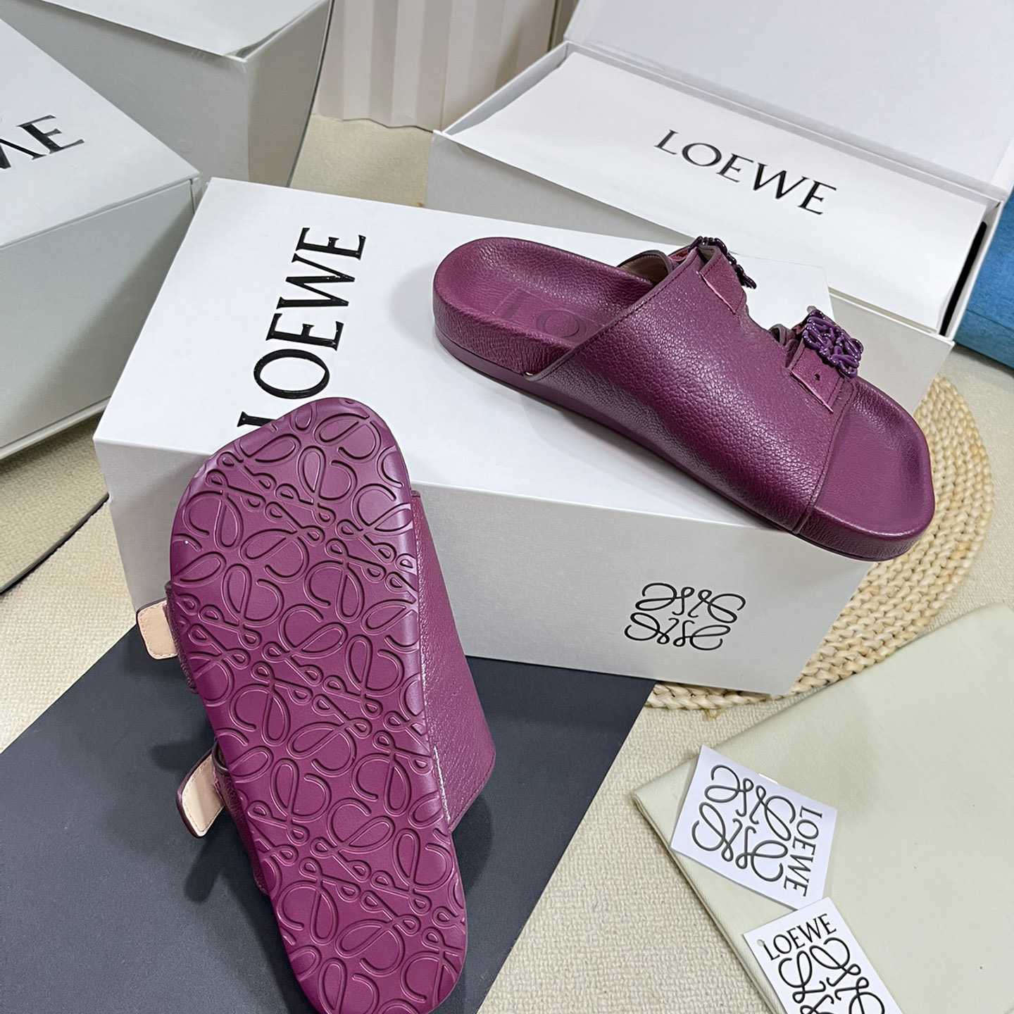 Loewe Ease slide In Goatskin - EUR FASHION