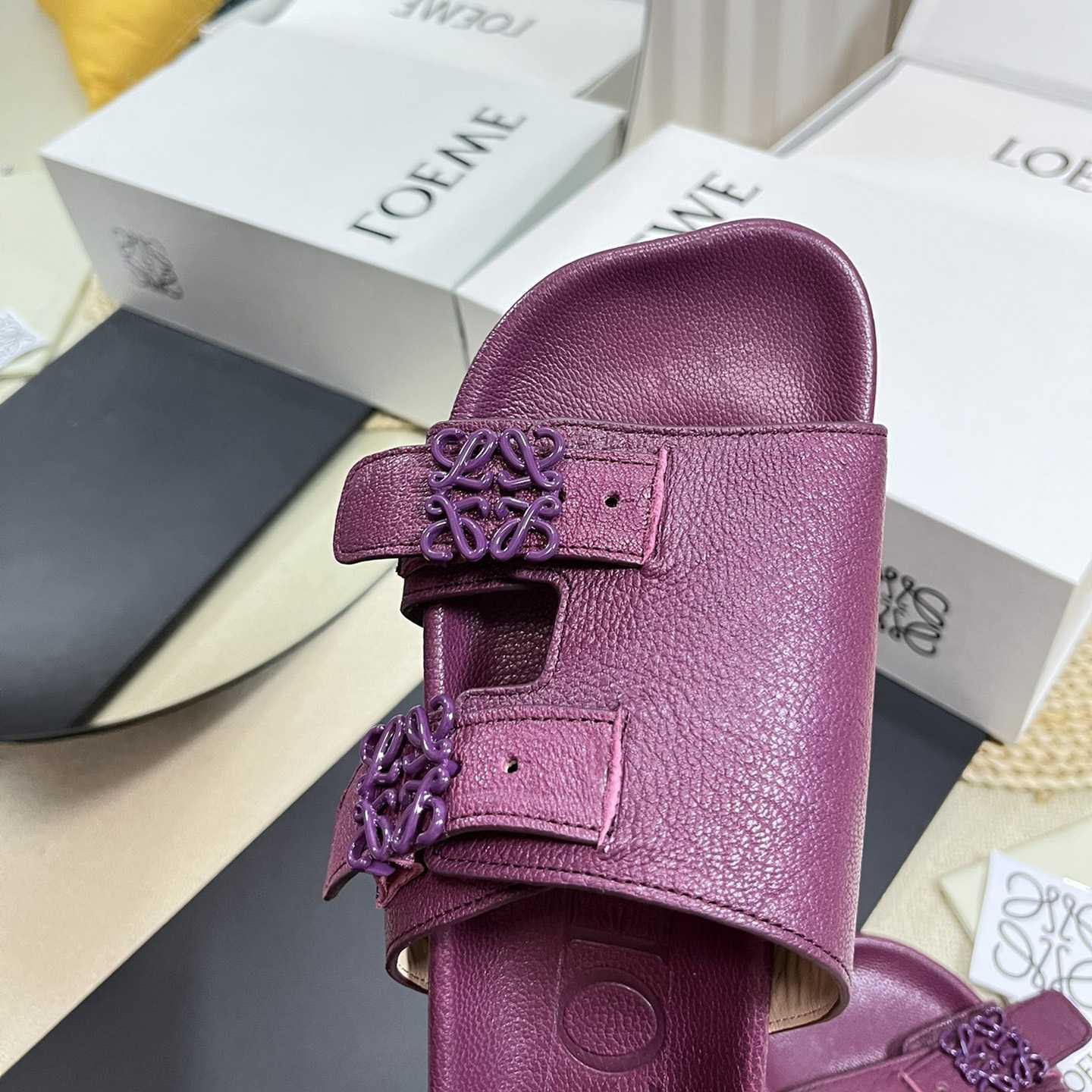 Loewe Ease slide In Goatskin - EUR FASHION