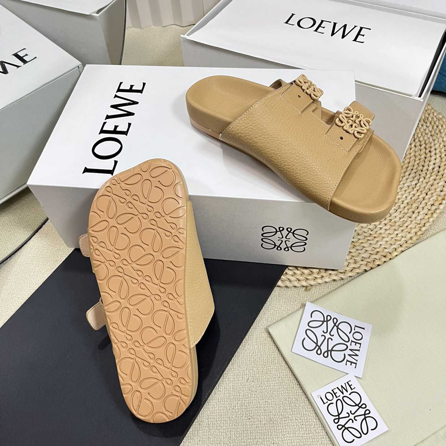 Loewe Ease slide In Goatskin - EUR FASHION