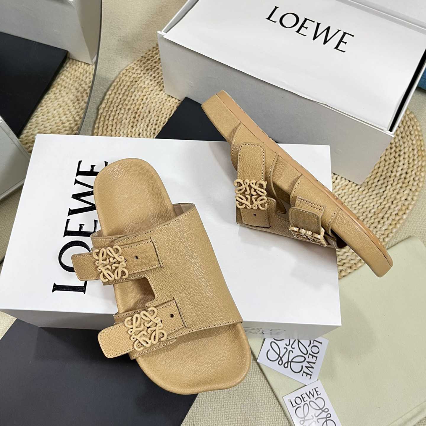 Loewe Ease slide In Goatskin - EUR FASHION