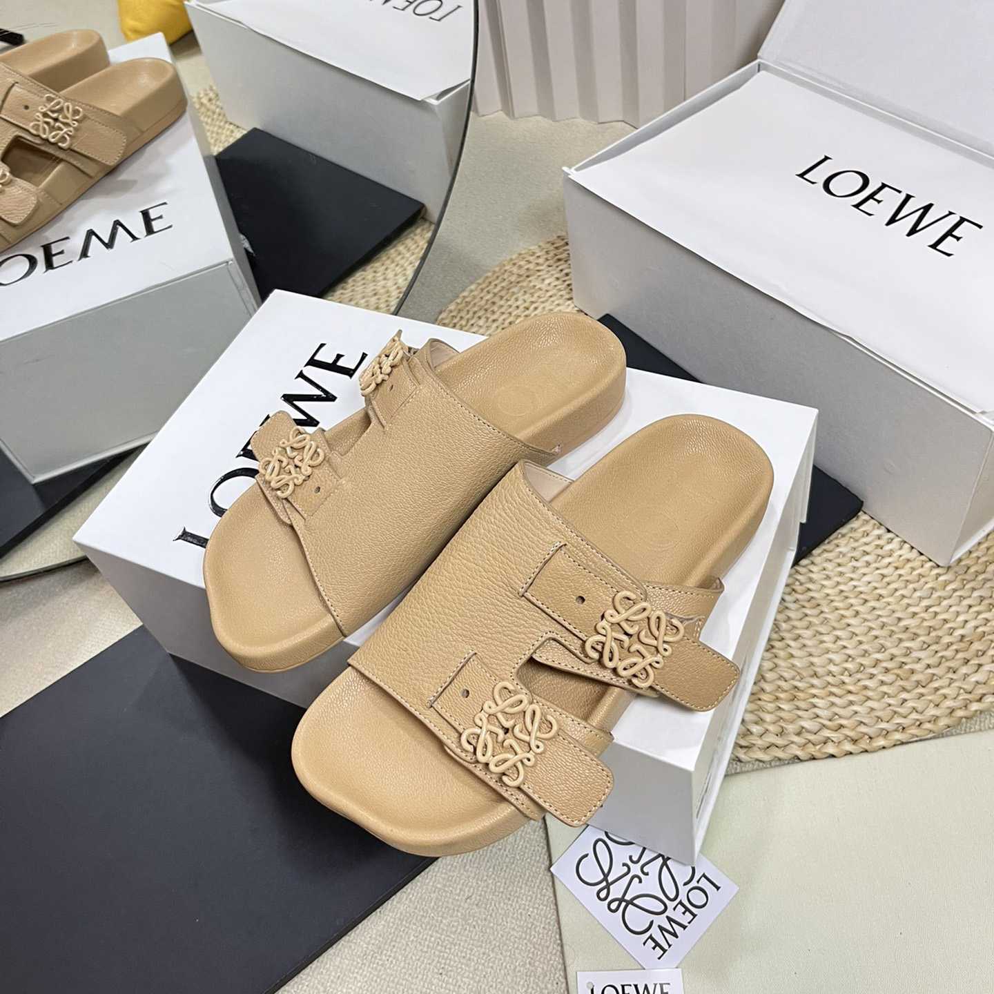 Loewe Ease slide In Goatskin - EUR FASHION