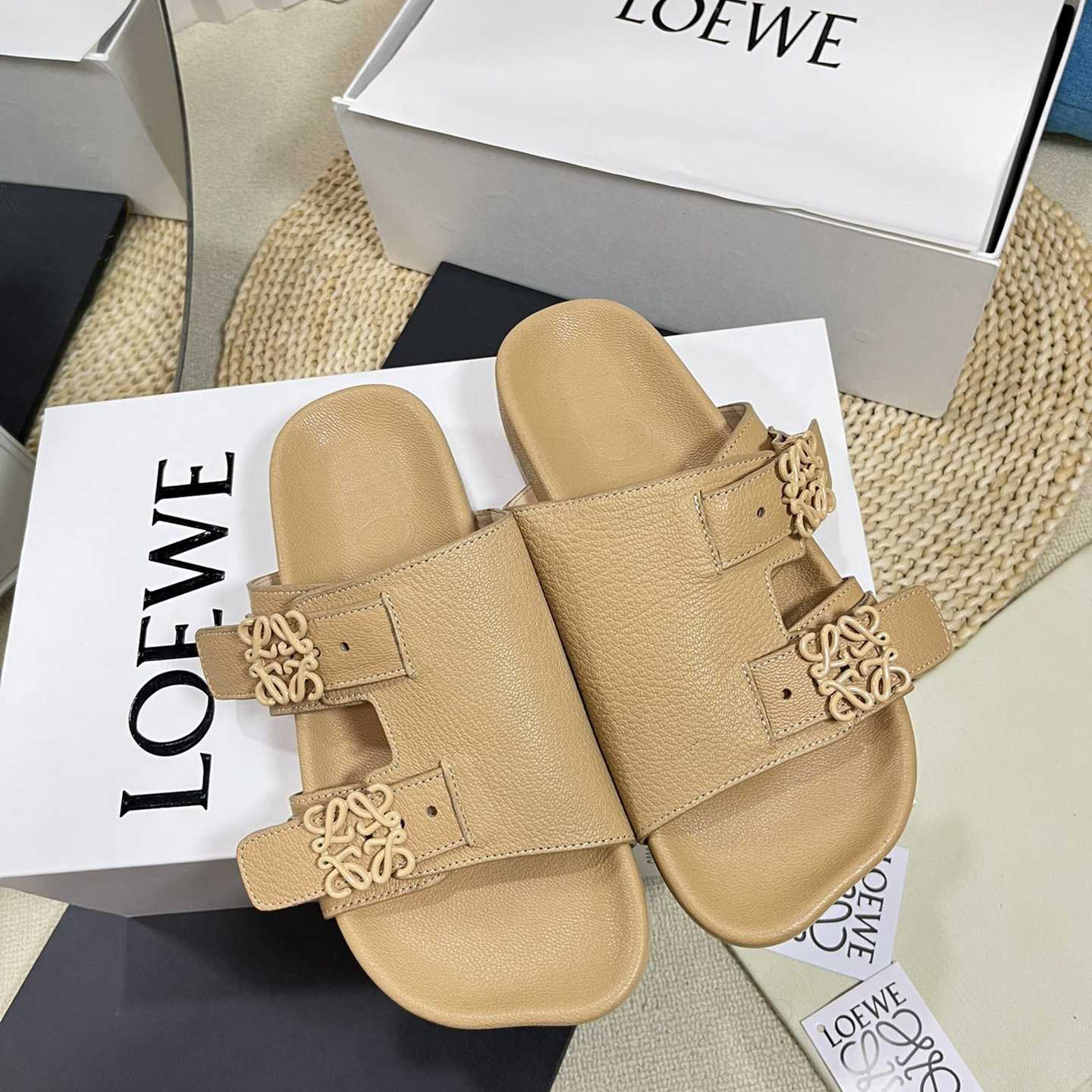 Loewe Ease slide In Goatskin - EUR FASHION