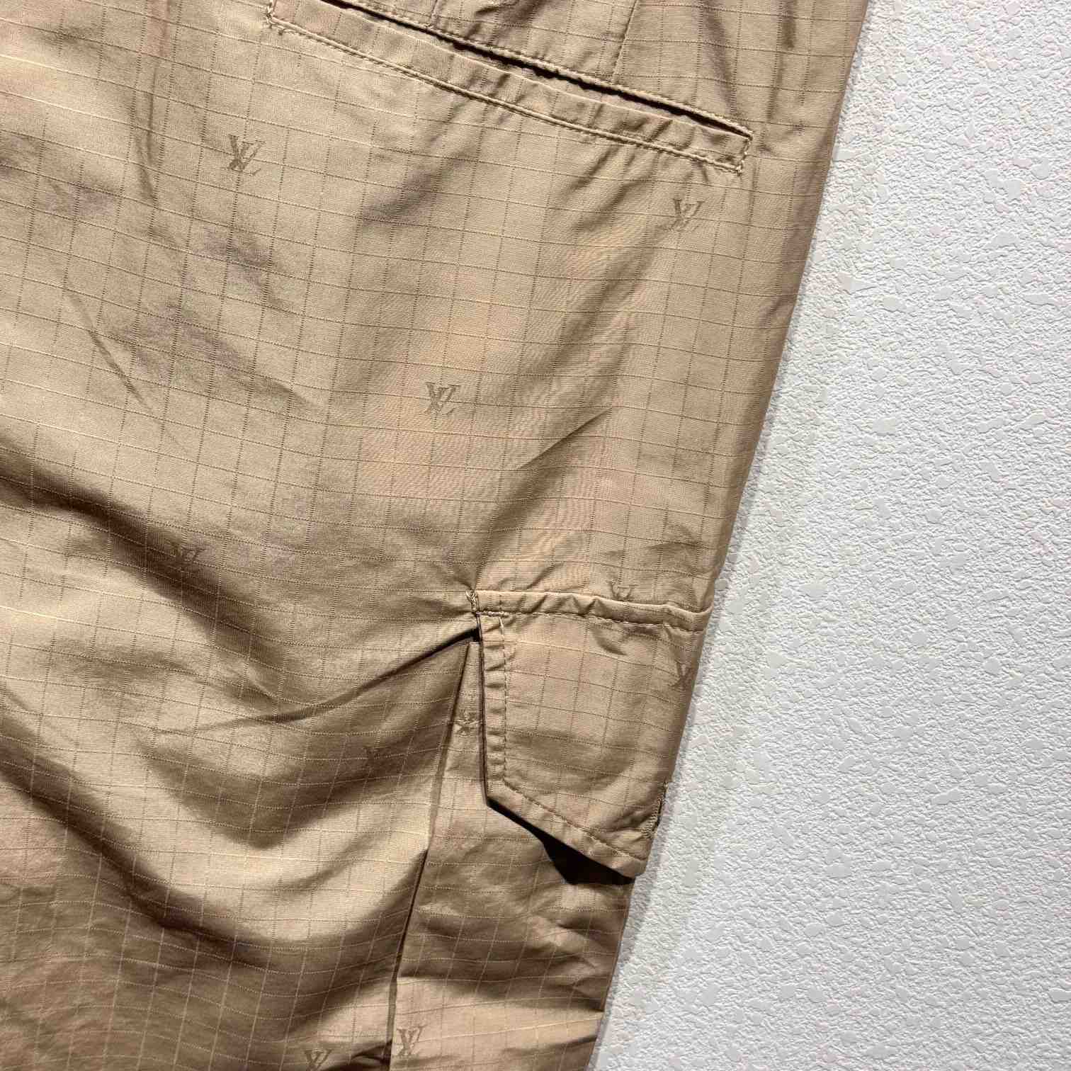 Louis Vuitton Ripstop Cargo Short    1ABJIG - EUR FASHION