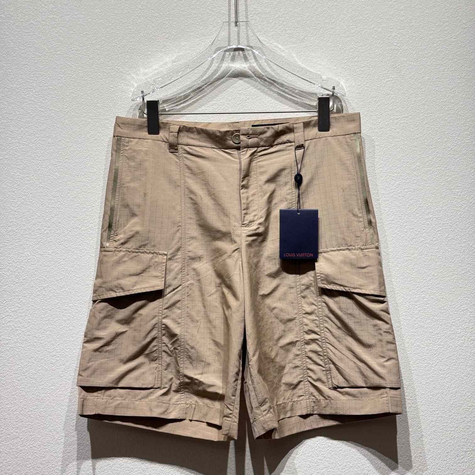 Louis Vuitton Ripstop Cargo Short    1ABJIG - EUR FASHION