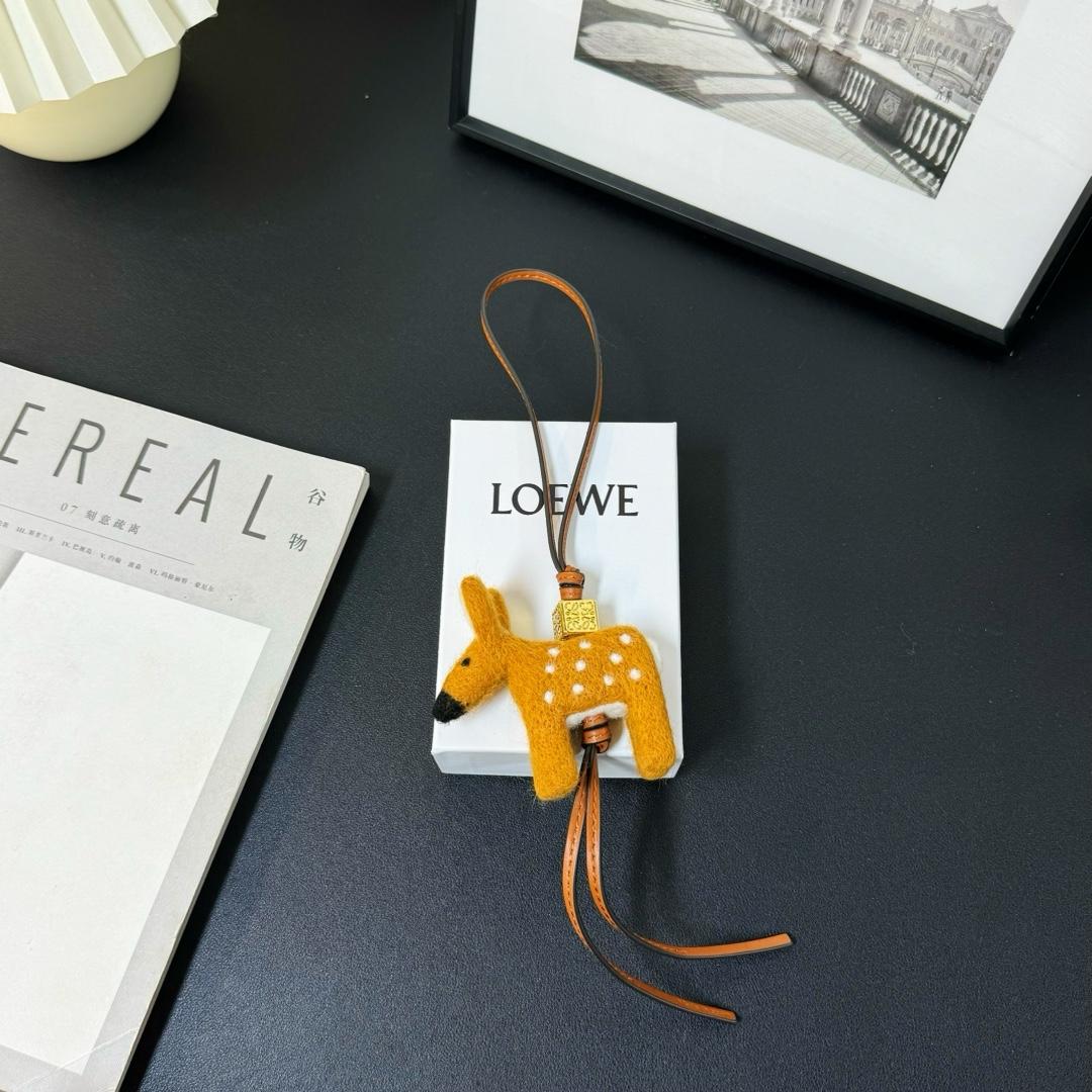 Loewe Deer Charm In Felt And Calfskin - EUR FASHION