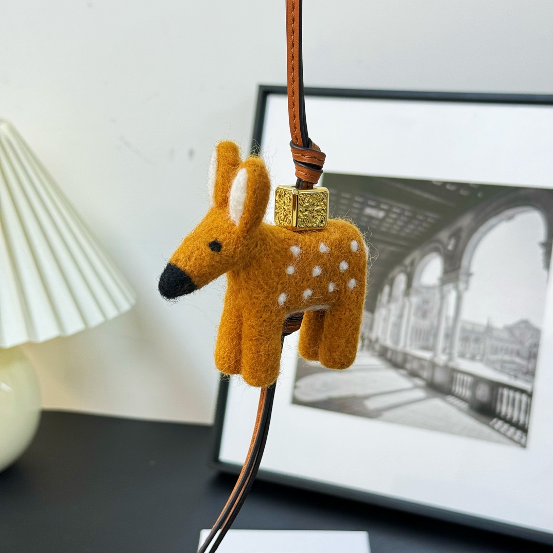 Loewe Deer Charm In Felt And Calfskin - EUR FASHION