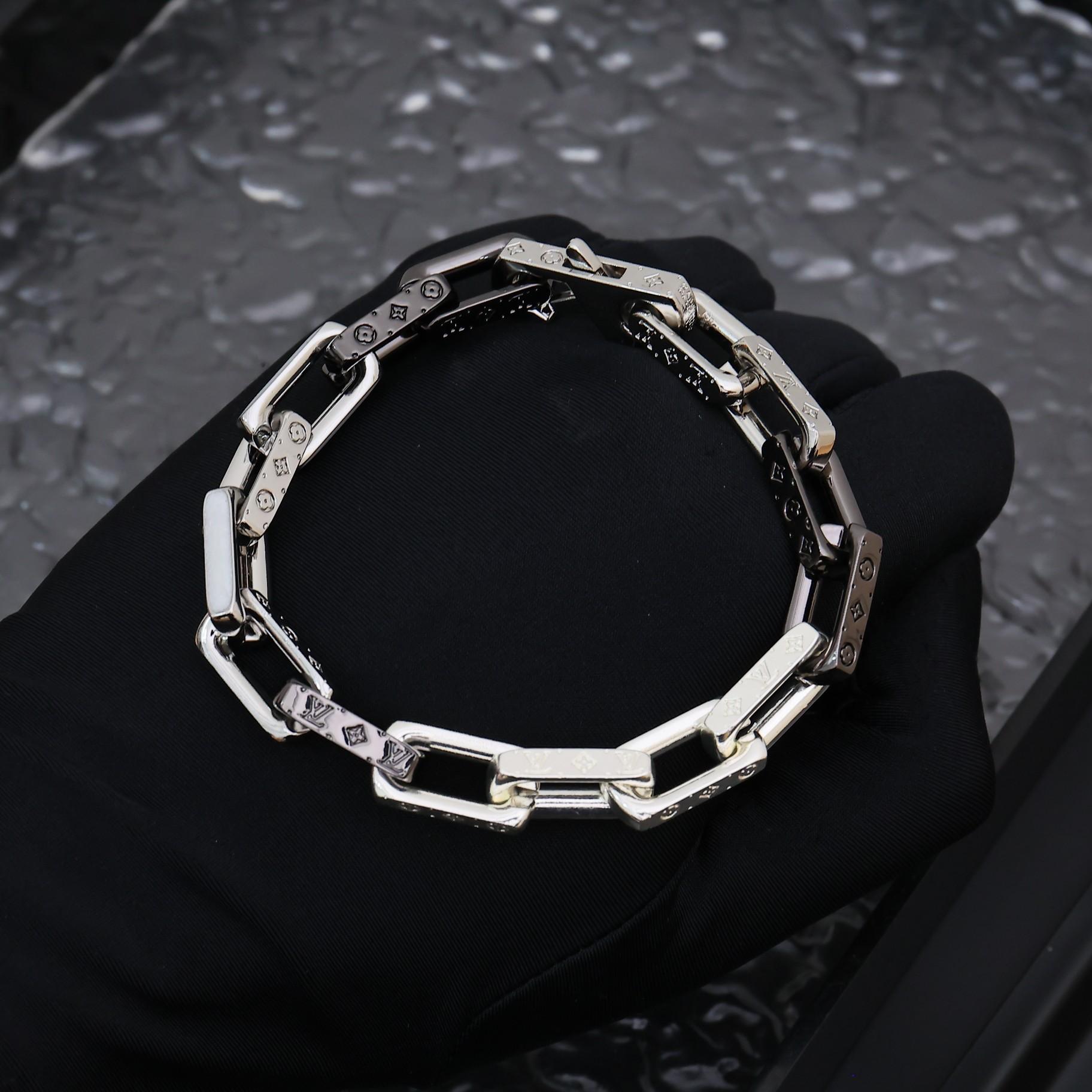 Louis Vuitton Monogram Chain Bracelet   M00686 - EUR FASHION