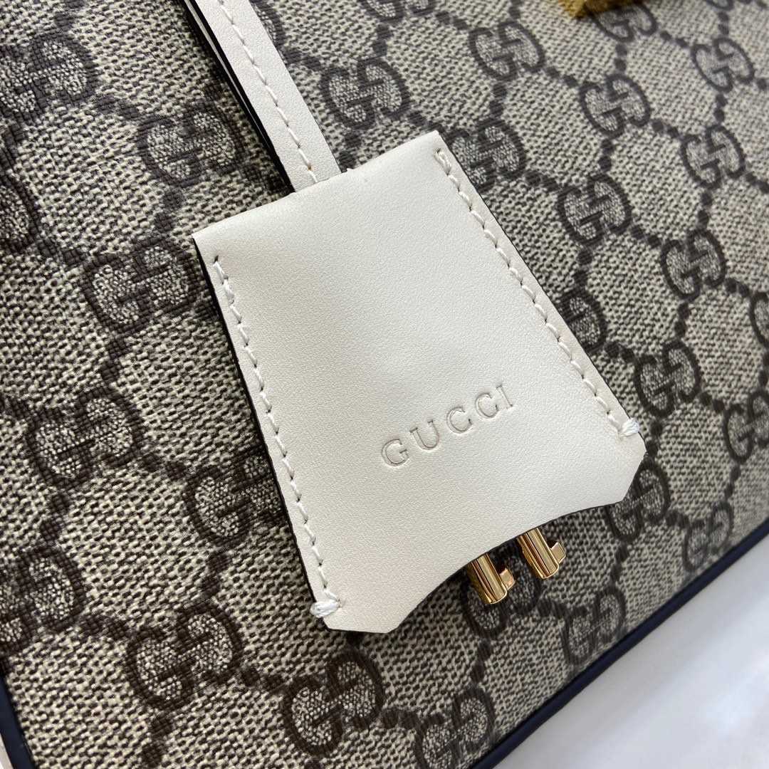 Gucci Padlock GG Medium Shoulder Bag - EUR FASHION