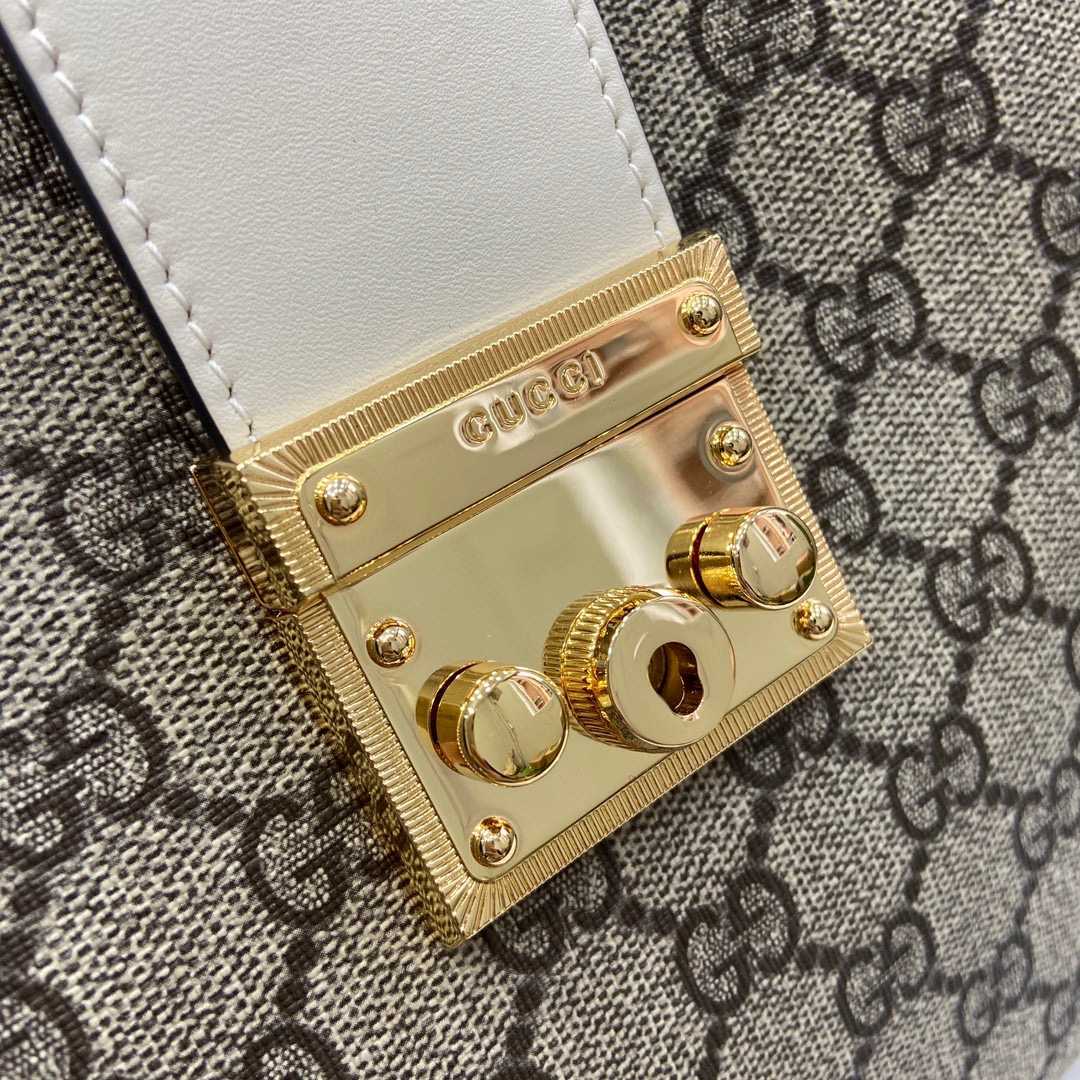 Gucci Padlock GG Medium Shoulder Bag - EUR FASHION