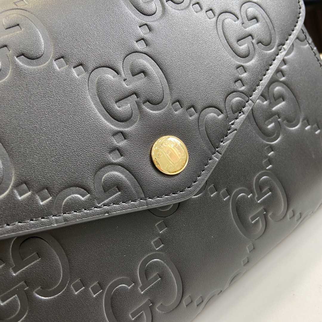 Gucci GG Chain Wallet - EUR FASHION