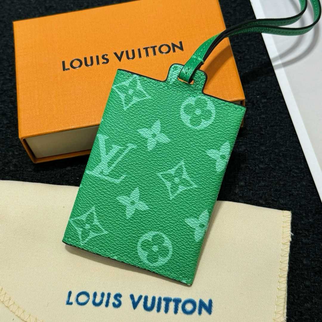 Louis Vuitton Card Holder Necklace  M83153 - EUR FASHION