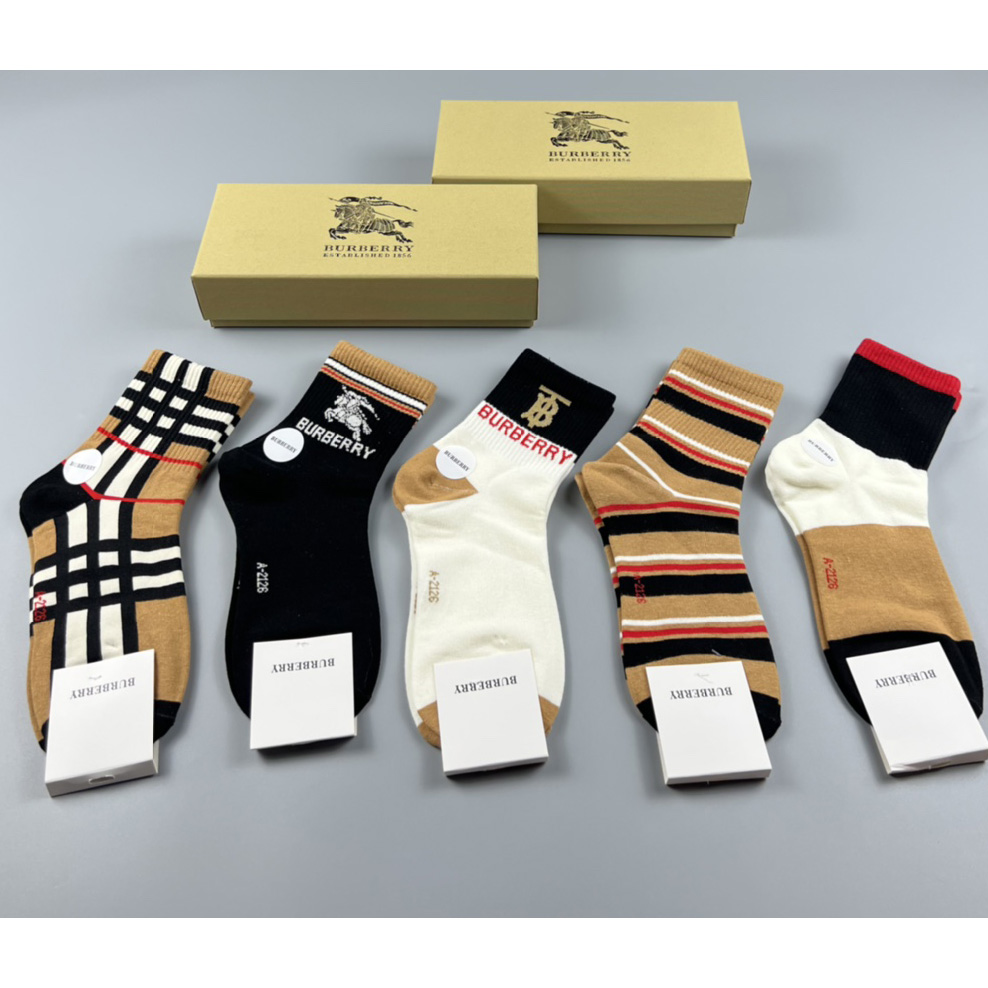 Burberry Socks/Box - EUR FASHION