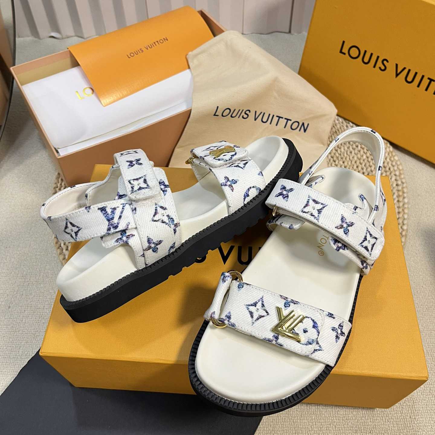 Louis Vuitton LV Sunset Comfort Flat Sandal    - EUR FASHION