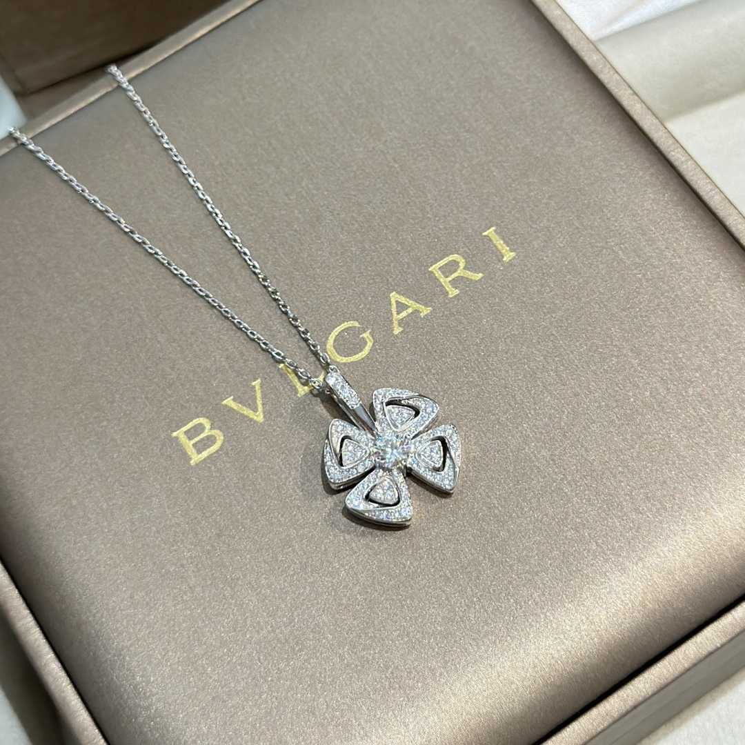 Bvlgari Fiorever Necklace - EUR FASHION