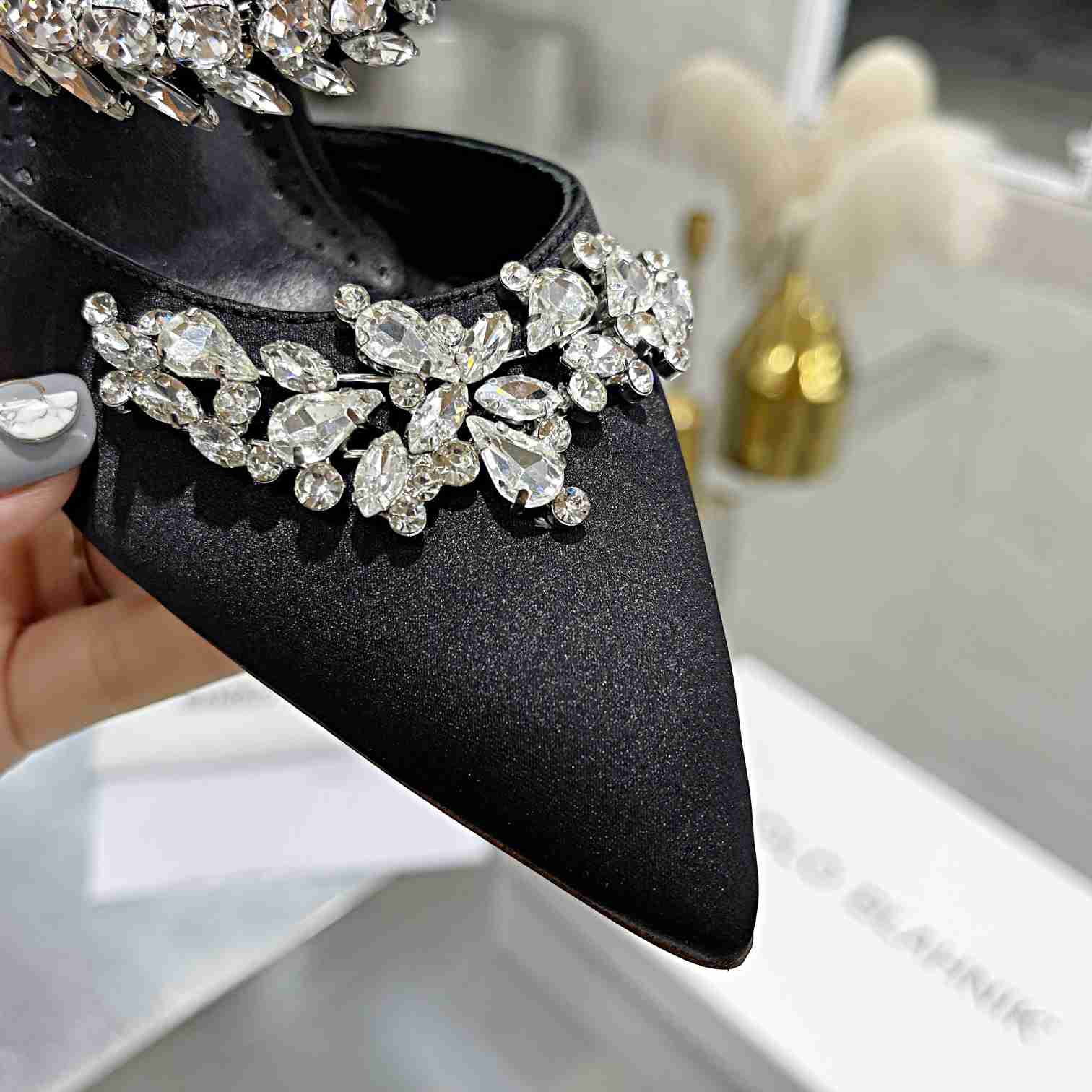 Manolo Blahnik Lurum Crystal-embellished Mules - EUR FASHION