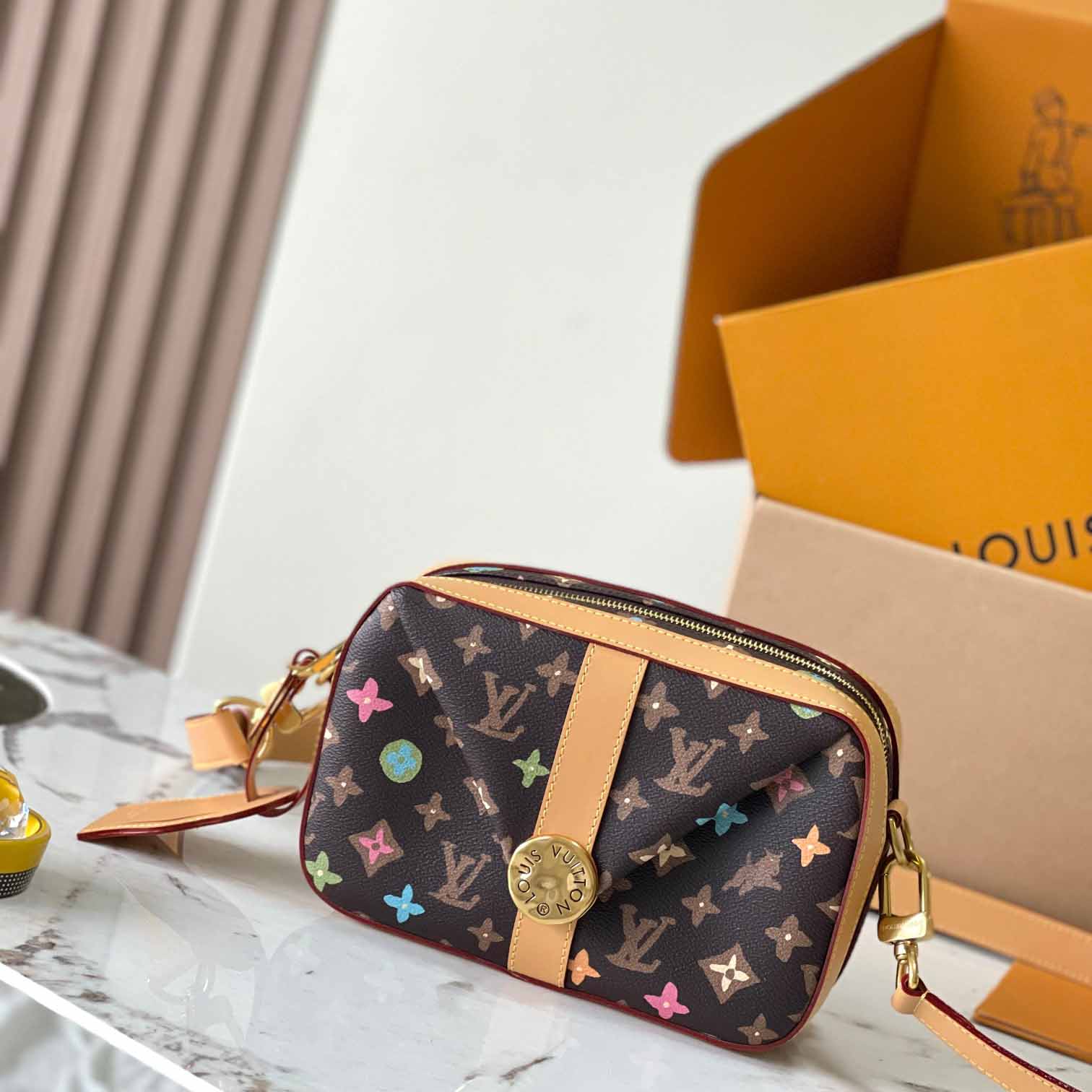 Louis Vuitton Envelope Messenger   M24820 - EUR FASHION