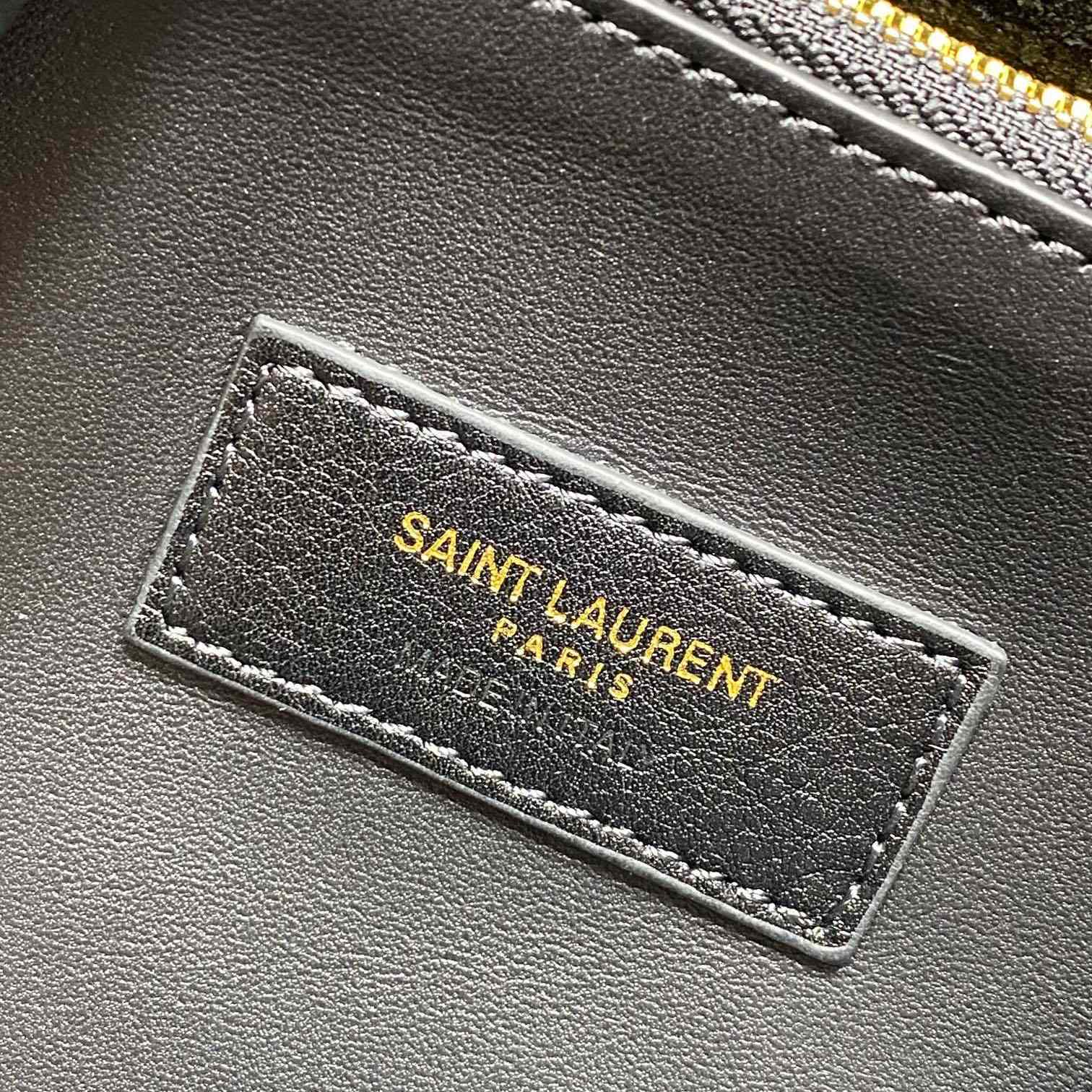 Saint Laurent Le 5 À 7 Supple Large In Smooth Leather - EUR FASHION