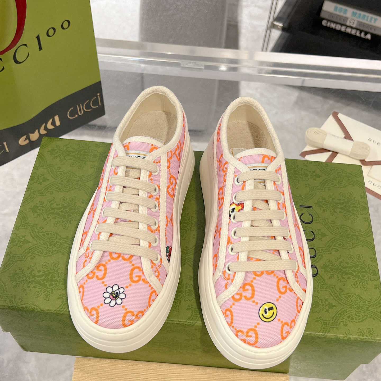 Gucci Women's GG Sneaker - EUR FASHION