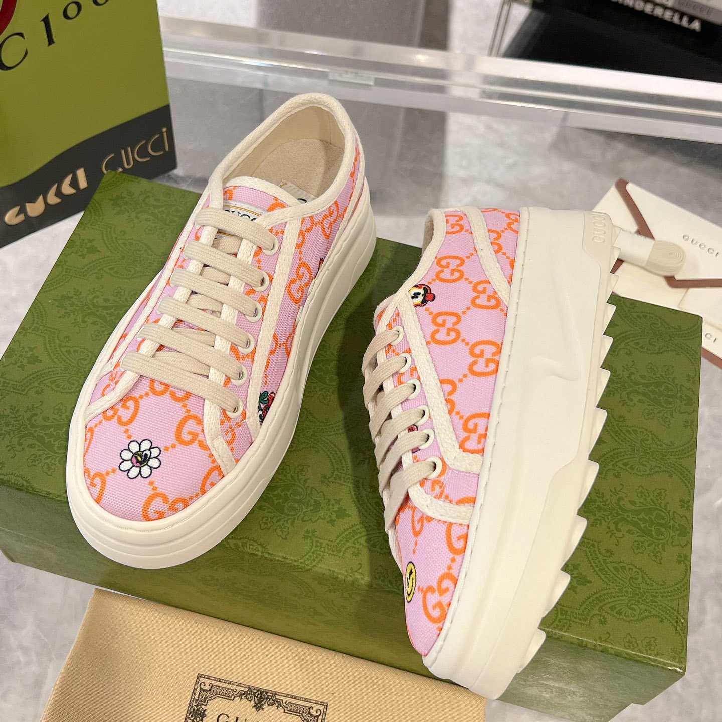 Gucci Women's GG Sneaker - EUR FASHION