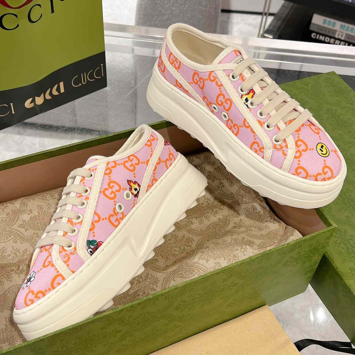 Gucci Women's GG Sneaker - EUR FASHION