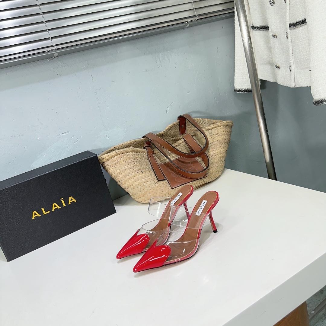 Alaïa Heart Mules in Red  - EUR FASHION