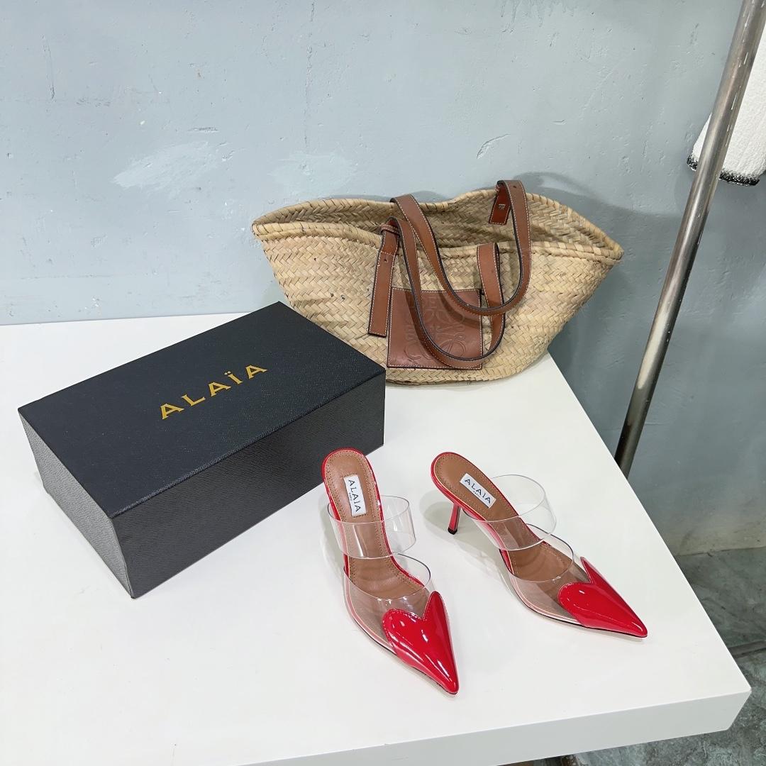 Alaïa Heart Mules in Red  - EUR FASHION