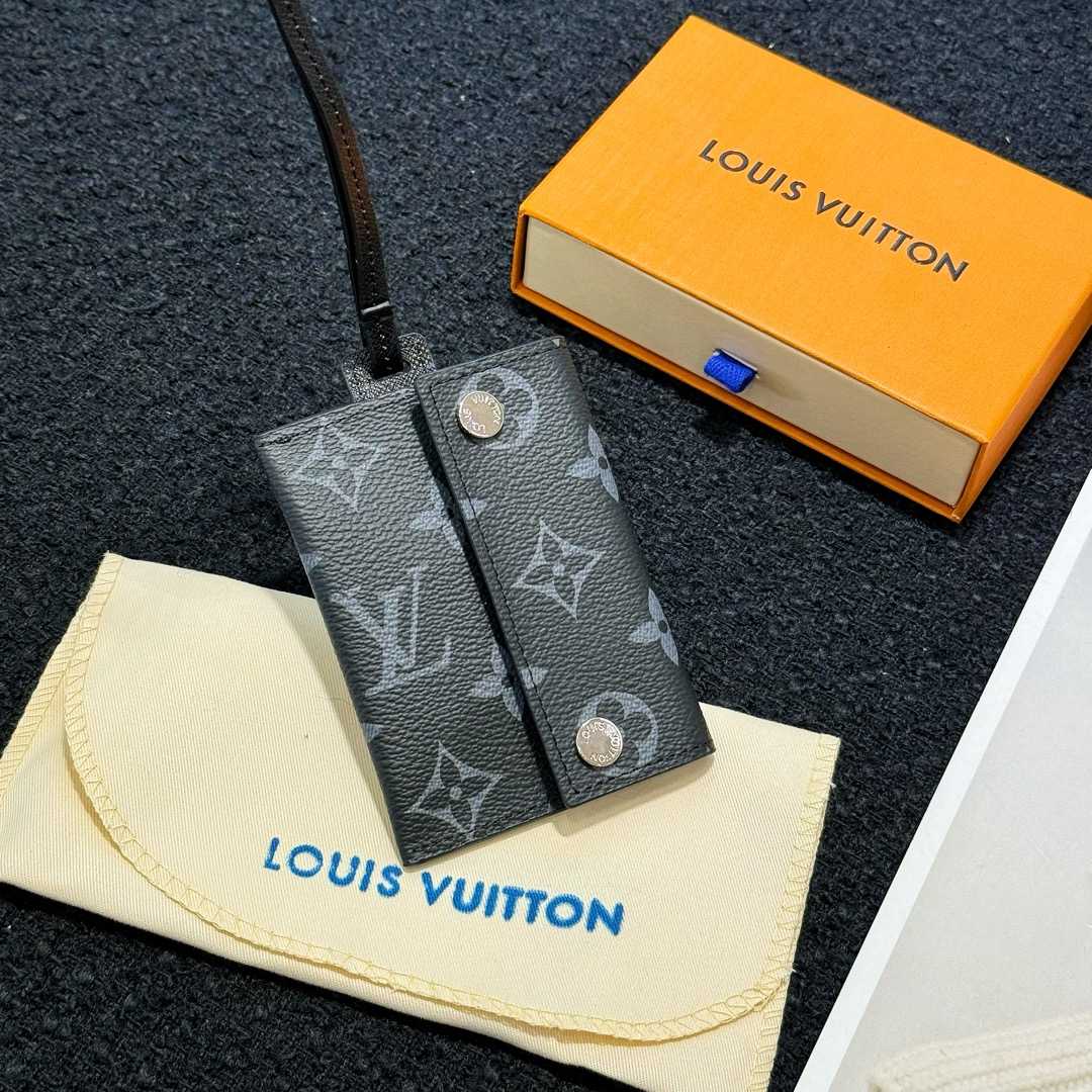 Louis Vuitton Card Holder Necklace  M83155 - EUR FASHION