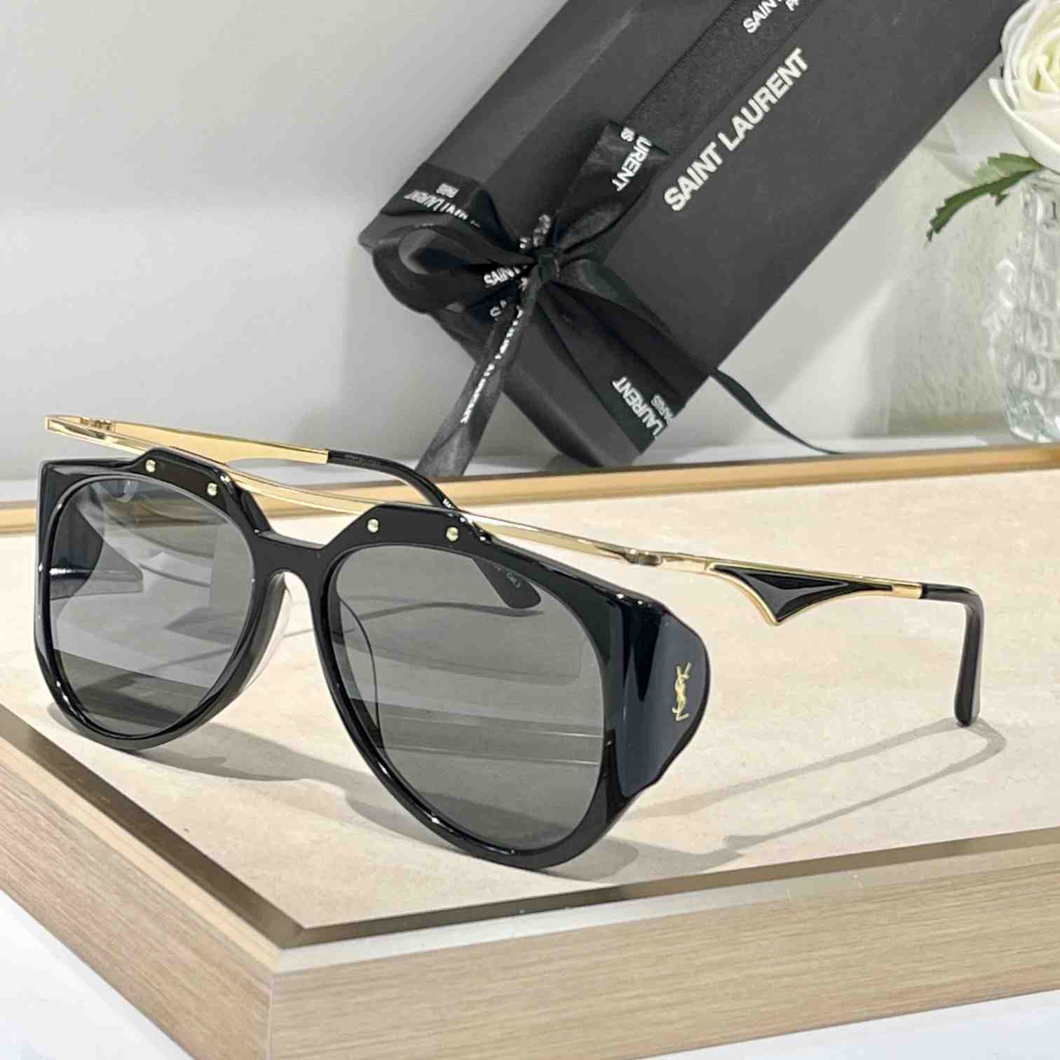 Saint Laurent Sunglasses - EUR FASHION