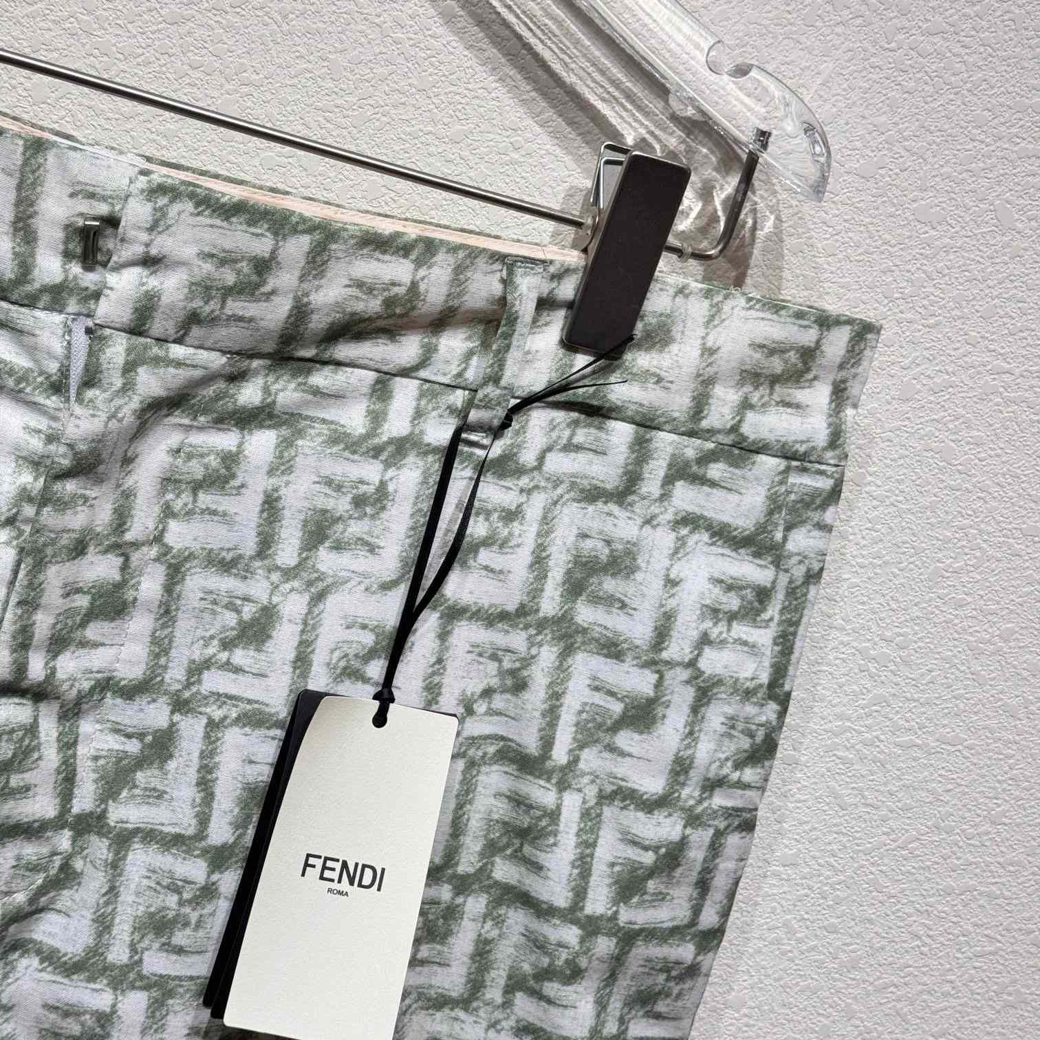 Fendi Short Trousers In Green FF Linen - EUR FASHION