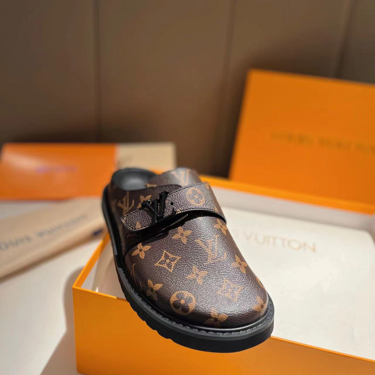 Louis Vuitton LV Easy Mule    1A8WIB - EUR FASHION