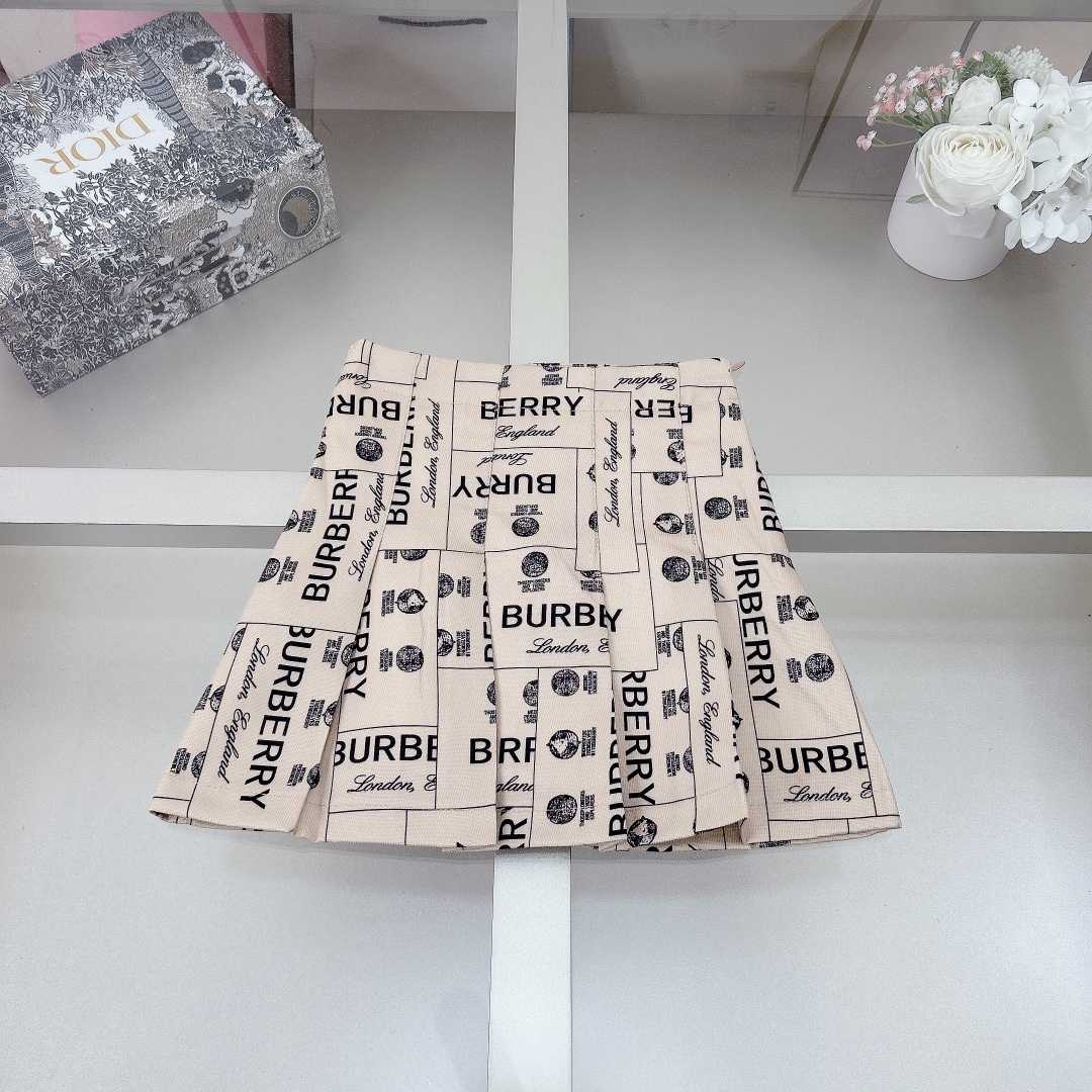 Burberry Kid's Tee & Skirt - EUR FASHION