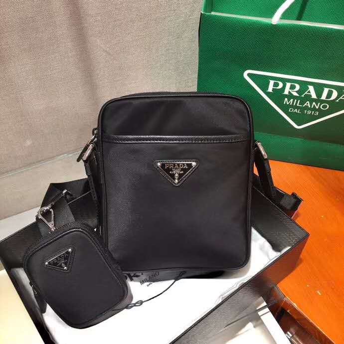 Prada Shoulder Bag ( 20-16-5cm) - EUR FASHION