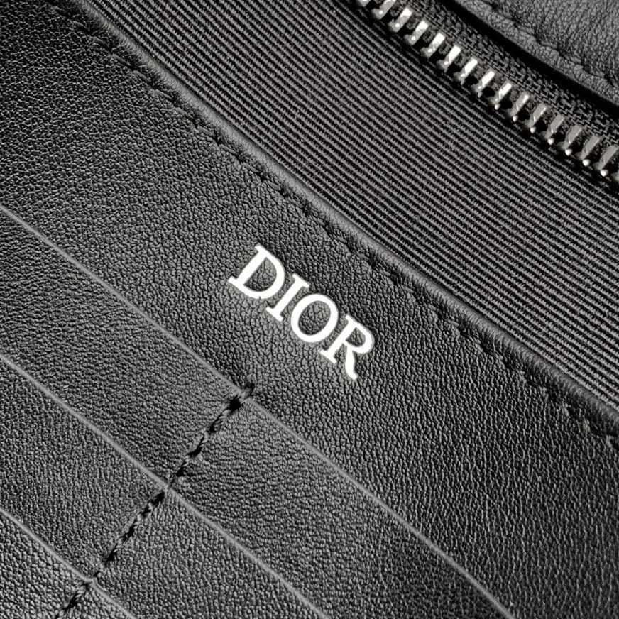 Dior A5 Triangle Pouch - EUR FASHION