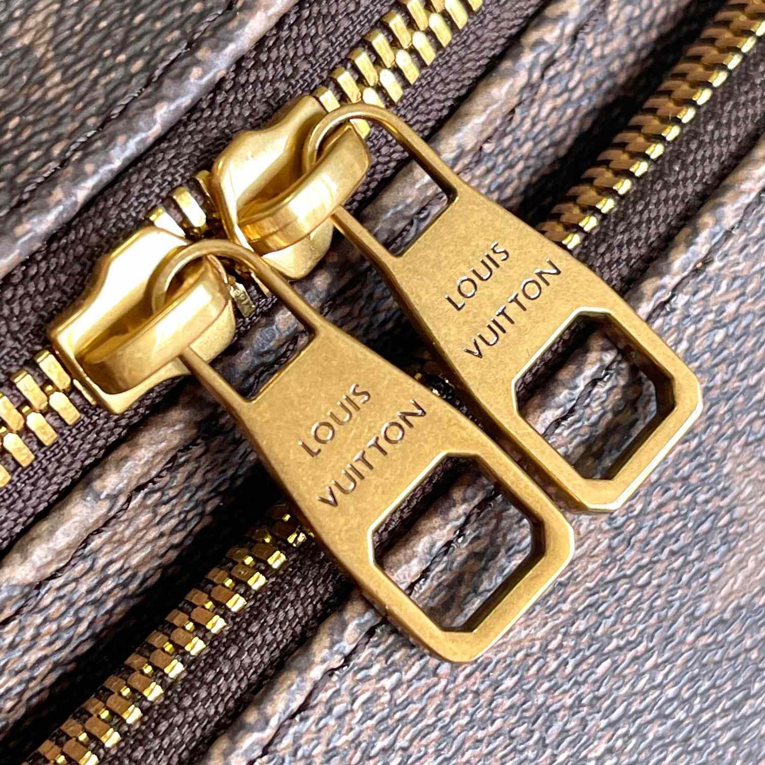 Louis Vuitton Rush Bumbag  M11539 - EUR FASHION