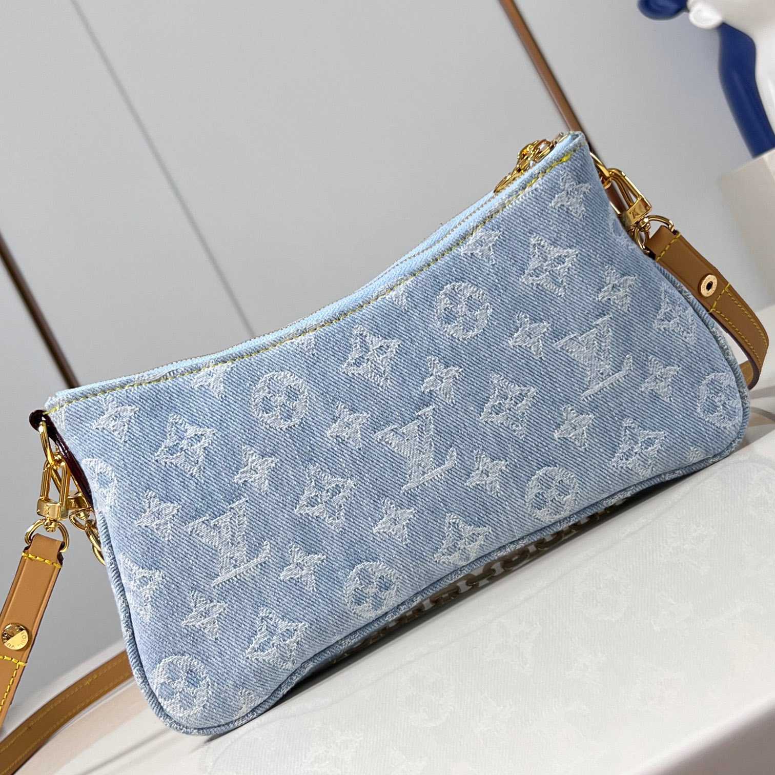 Louis Vuitton Liv Pochette  M83532 - EUR FASHION