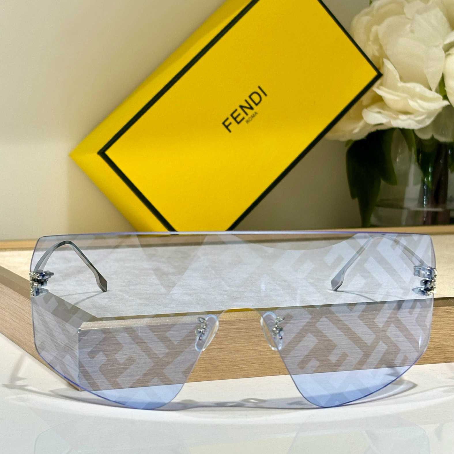 Fendi First Crystal Sunglasses    FE4121U - EUR FASHION